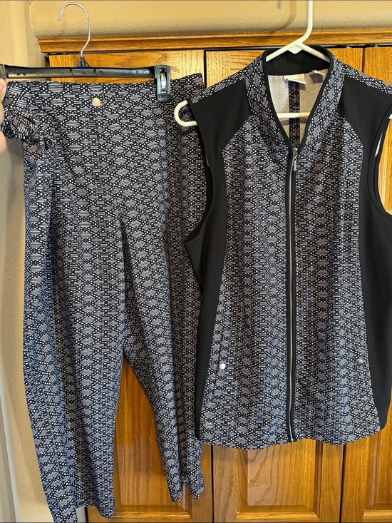 Chico's Pants - Weekends by Chico's-Black & White Patterned Pants & Sleeveless Full Zip Vest Set